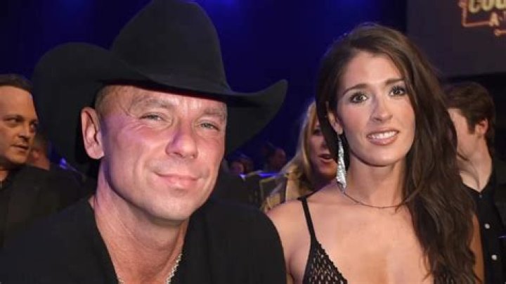 kenny chesney girlfriend