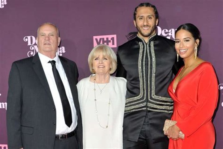 Know About Colin Kaepernick; Stats, Team, Girlfriend, Parents, Net Worth