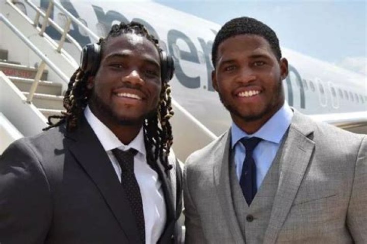 Know About Jaylon Smith; Contract, Stats, Jersey, Brother, Height, Dating