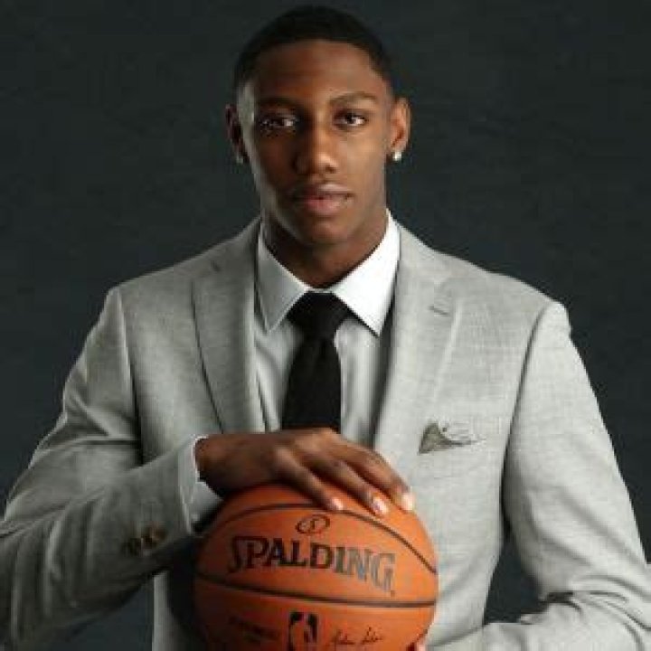 RJ Barrett Dating Status; His Age, Bio, Family, Contract & Facts